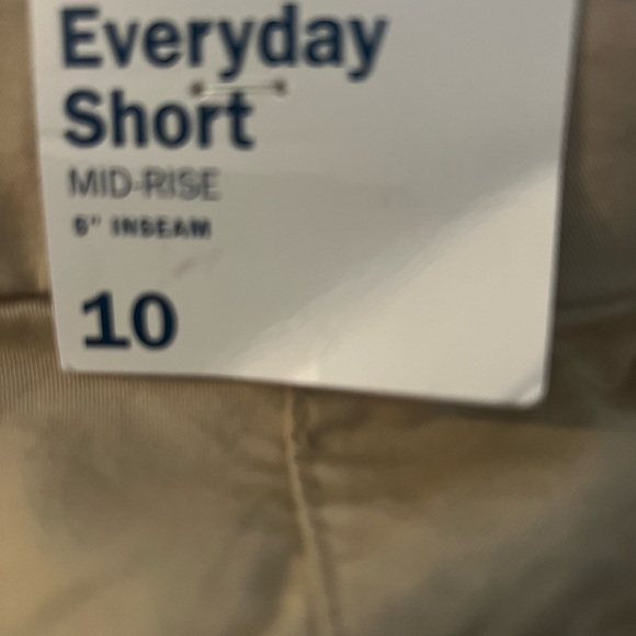 Old Navy Khaki Casual Shorts - Picture 8 of 8